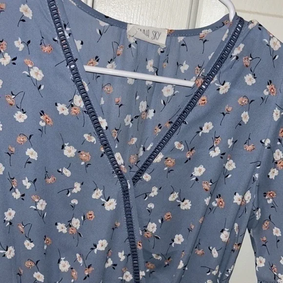 Sienna Sky Blouse - Picture 2 of 4